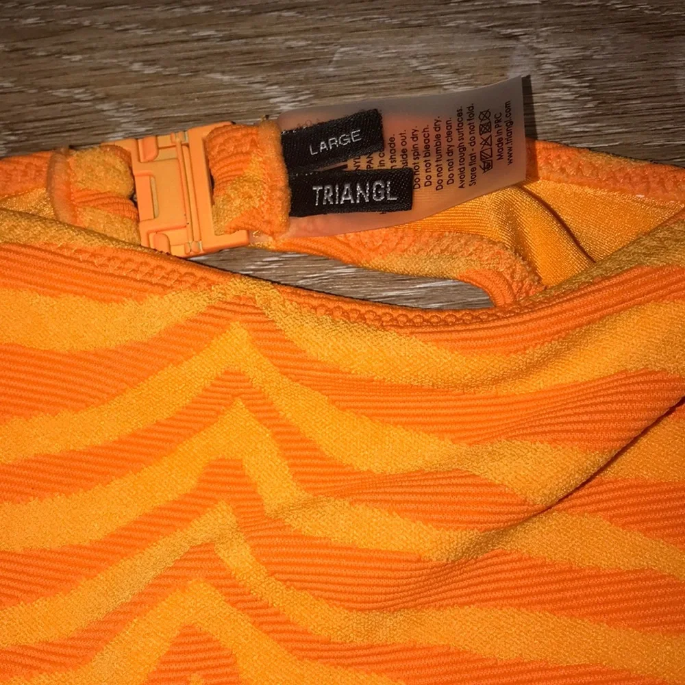 Only worn once - Picture 4 of 4